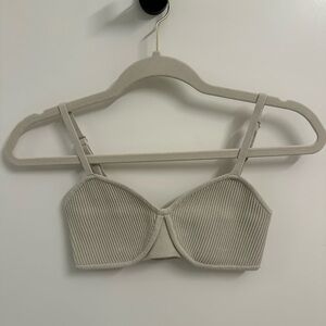 Aritzia Babaton Sculpt Knit Bra Top